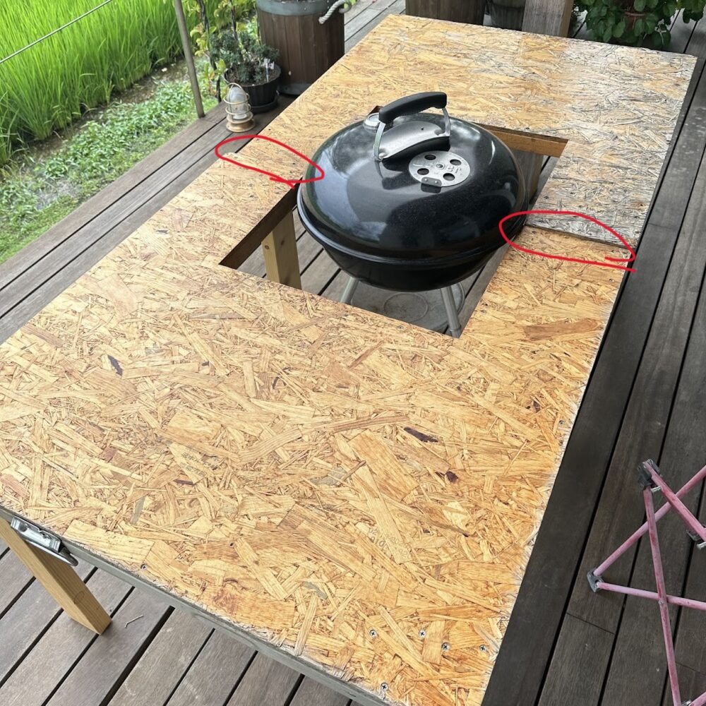 初代BBQテーブルを組立てる様子